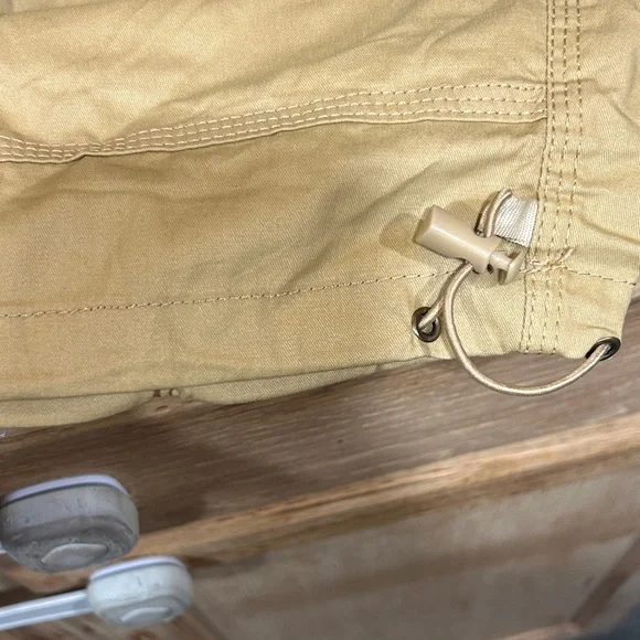 Men's Tan Cargo Shorts - Picture 4 of 4